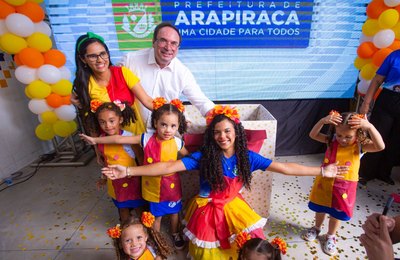  Luciano entrega creche no Planalto e anuncia mais 8 centros de educação infantil em Arapiraca