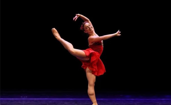 A bailarina alagoana Júlia Torres A bailarina alagoana Júlia Torres