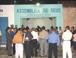 No dia da inauguração, igreja em Franco Jatobá compareceu em peso