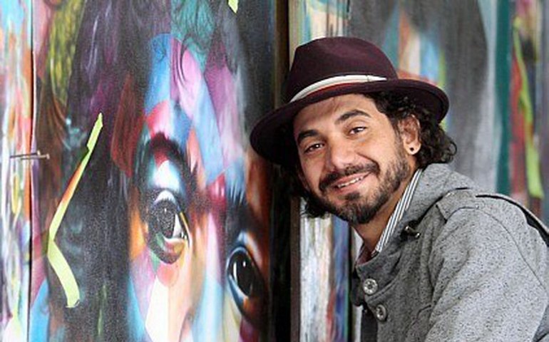 Em documentário, Kobra dá cor à sua história e vai além de sua obra