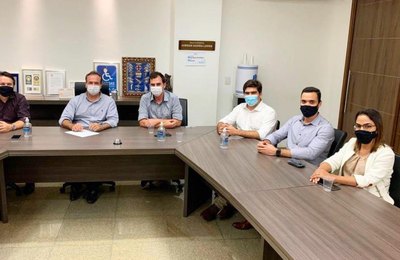 Prefeitura de Maceió firma parceria para eliminar línguas sujas da orla