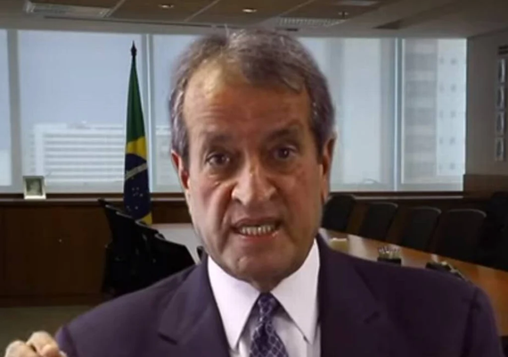 PL diz que vai entrar com ação para que TSE desconsidere votos de urnas antigas