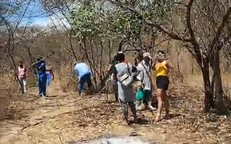 PM intervém na Fazenda Boqueirão e impede tentativa de esbulho de indígenas em área ocupada por indígenas em Palmeira dos Índios