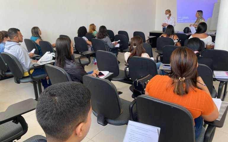 Cursos qualificam jovens de Penedo para trabalhos no setor turístico