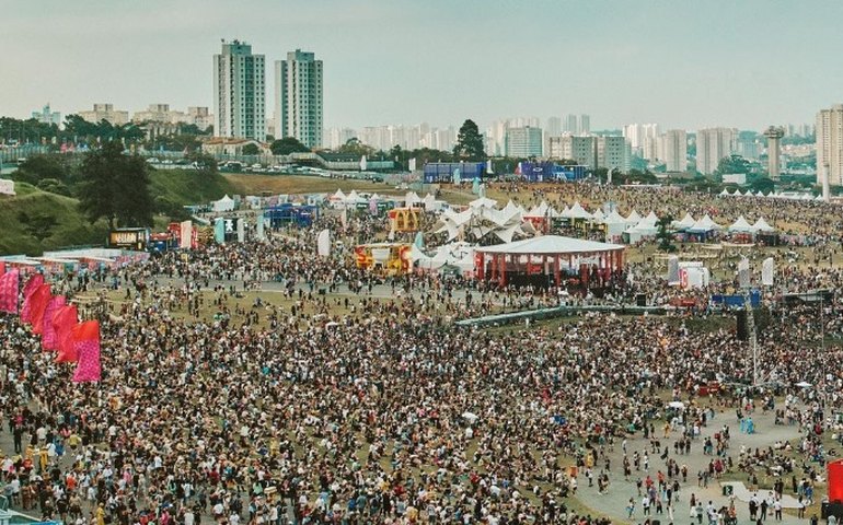 Lollapalooza 2024: line-up tem Blink-182, SZA, Paramore, Sam Smith e Titãs