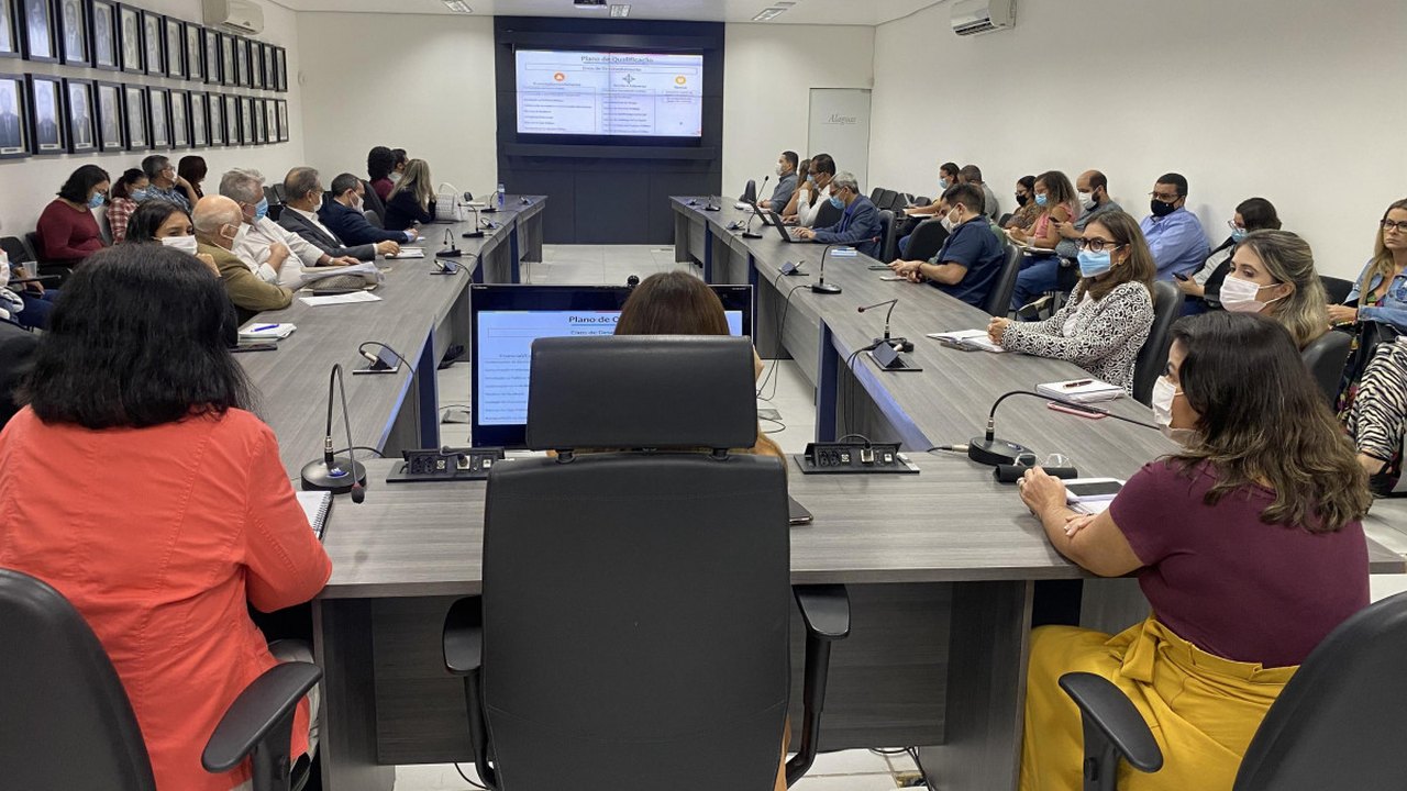 Seplag apresenta projeto para elaboração de Plano de Qualificação a gestores de Recursos Humanos do Executivo