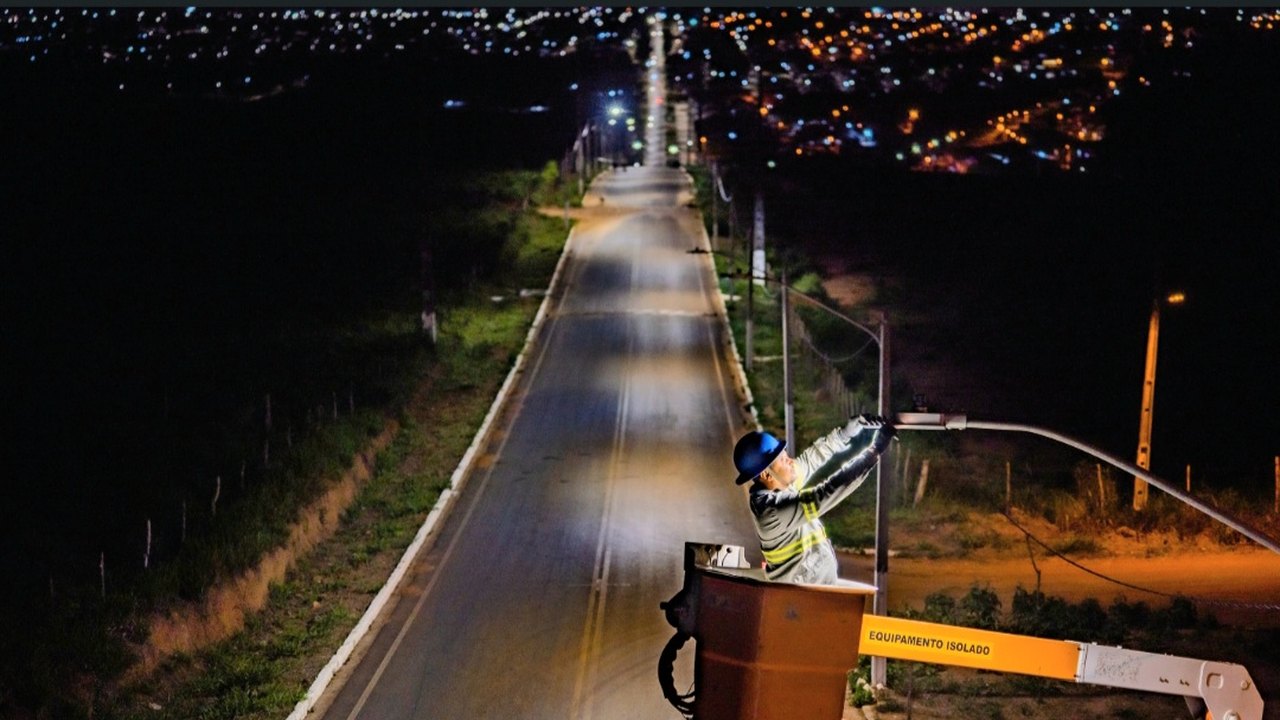 Prefeitura de Arapiraca moderniza iluminação pública, gera segurança à população e economia nas finanças