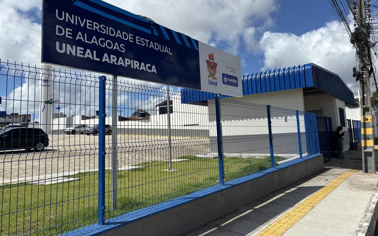 Uneal divulga resultado final do concurso para docente