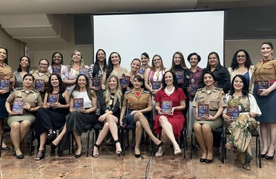 Livro Mulheres da Segurança Pública é lançado durante Bienal do Livro