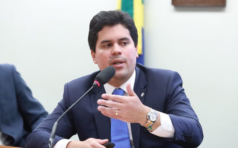 Governo recebe sinal do PP para manter Fufuca no Ministério em troca de ficar com outros cargos