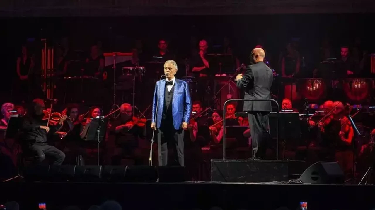 Bocelli cantará para papa Leão XIV em Castel Gandolfo em 29/7