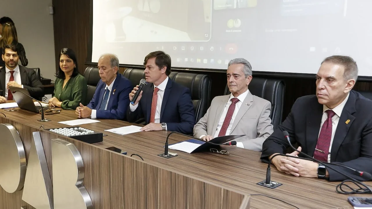 Presidente do TJAL participa de lançamento de nova tabela de honorários da advocacia