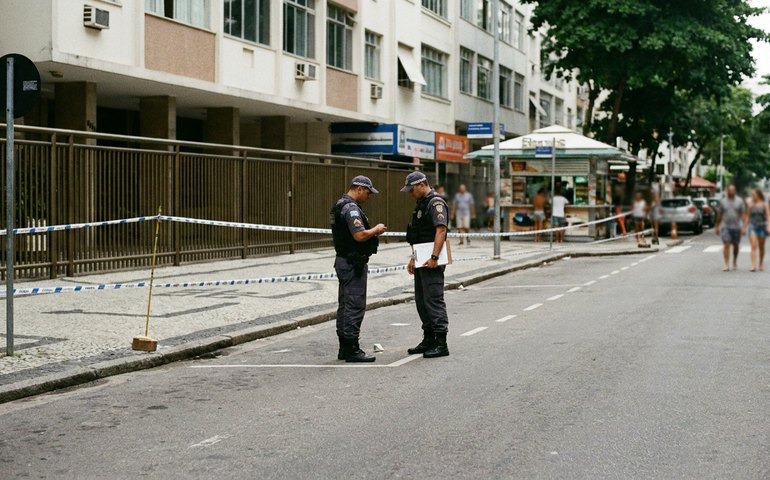 Polícia investiga agressão a idoso em Copacabana; vítima relata motivação política