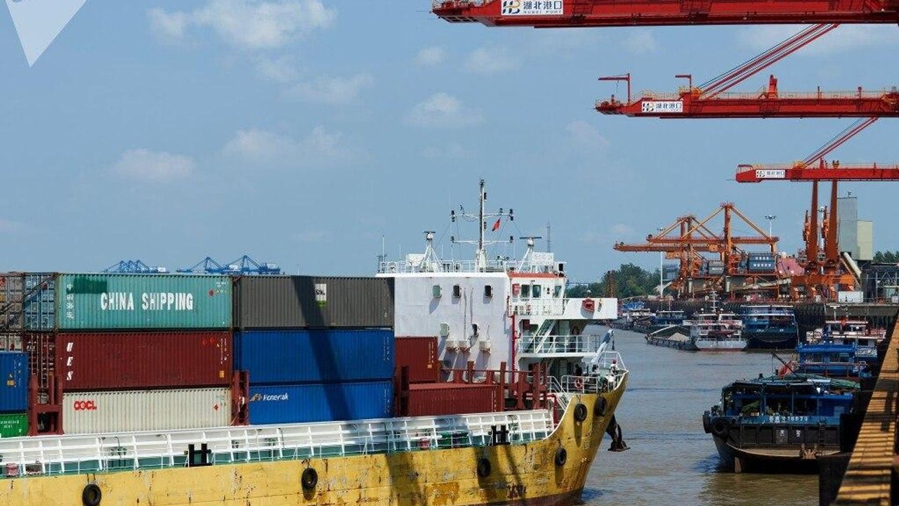 EUA perdem até US$ 26 bi em tarifas anuais com importações chinesas via outros países