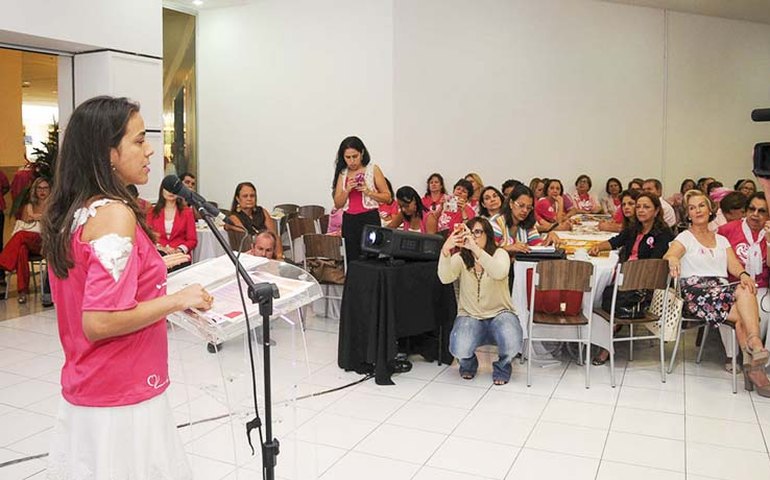 Prefeitura lança campanha Maceió Rosa para combater câncer de mama