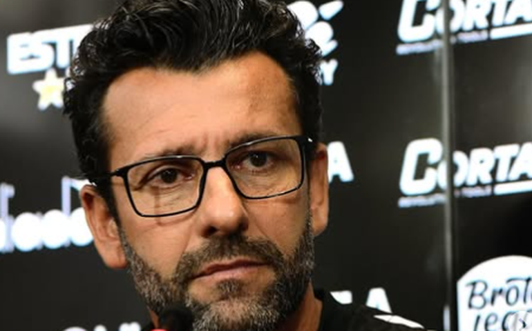 Valentim lamenta 'comportamento agonístico' da Ponte e avisa: 'Tem muito a evoluir'