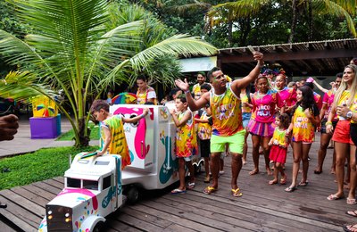 Carnaval 2026: Programações exclusivas dos hotéis em todo o Brasil vão de baile infantil a oficina de máscaras e SPA