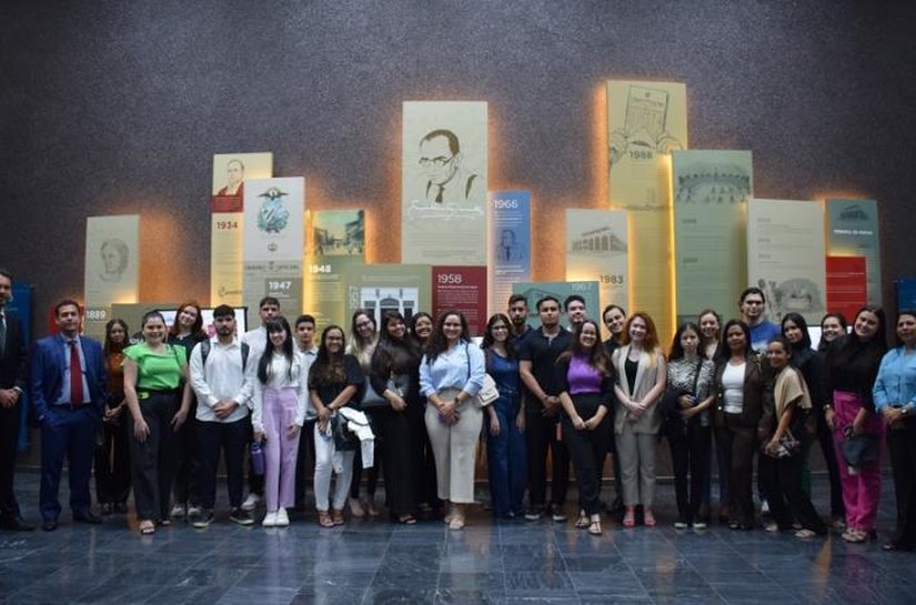 TCE de Portas Abertas recebe estudantes do Centro Universitário de Maceió