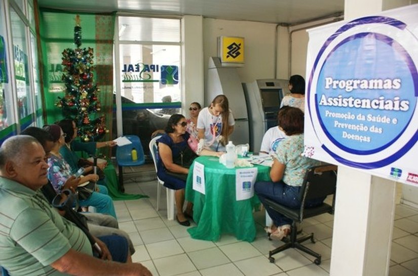 Ação surpresa leva orientações nutricionais aos usuários do plano Ipaseal Saúde