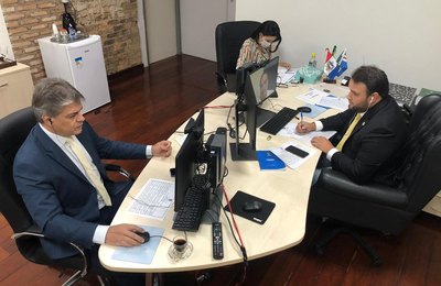 Câmara aprova iniciativa que pede doação de tabletes para alunos acompanharem aulas virtuais