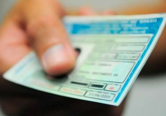 Comissão do Senado aprova desconto para pessoas acima de 50 renovarem CNH