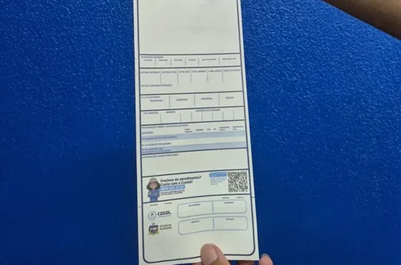 Casal adota novo modelo de conta de água; veja o que muda para o consumidor