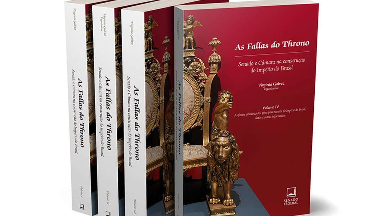 Coleção 'As Fallas do Throno' é entregue ao presidente de Portugal