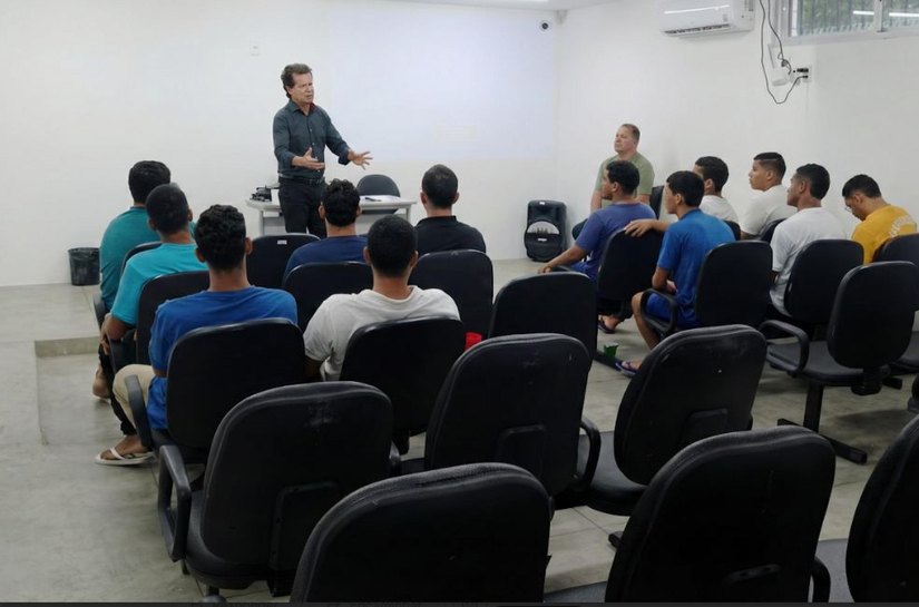 Socioeducandos de Alagoas iniciam curso profissionalizante de barbeiro