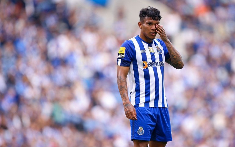 Gabriel Veron é anunciado no Cruzeiro após recusar proposta do Corinthians