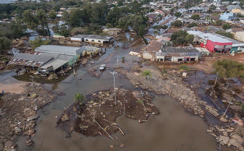 Comissão do Rio Grande do Sul discute deslocamentos em massa da população