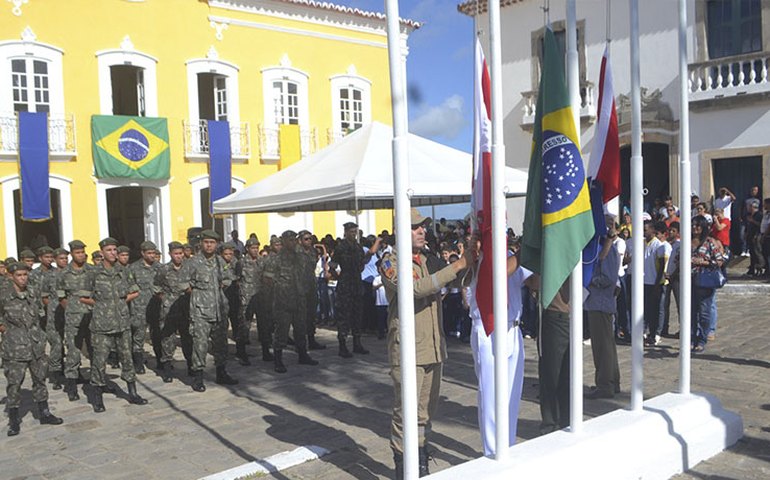 Comemorações da Semana da Pátria iniciam na Praça Barão de Penedo, Centro Histórico