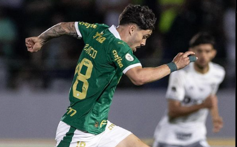 Mauricio lesiona o joelho em treino do Palmeiras e pode perder restante do Brasileirão