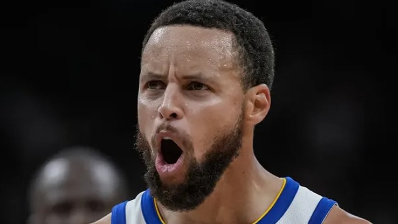 NBA: Stephen Curry acerta renovação com o GSW e abre mão de R$ 107 milhões