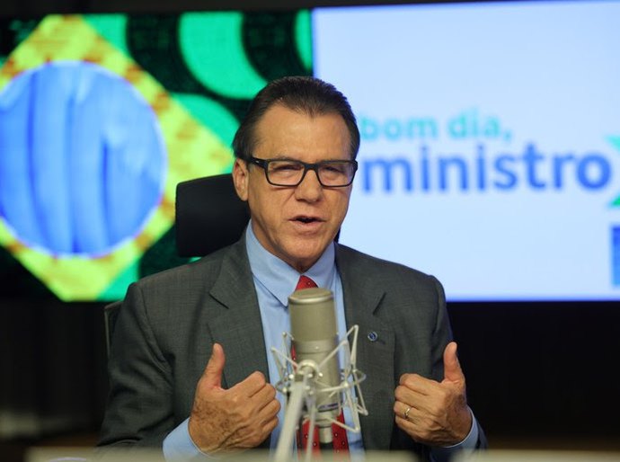 “É uma necessidade”, diz Luiz Marinho sobre igualdade salarial entre homens e mulheres
