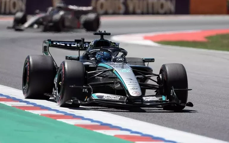 Russell lidera TL1 repleto de novatos em Barcelona; Leclerc é 3º