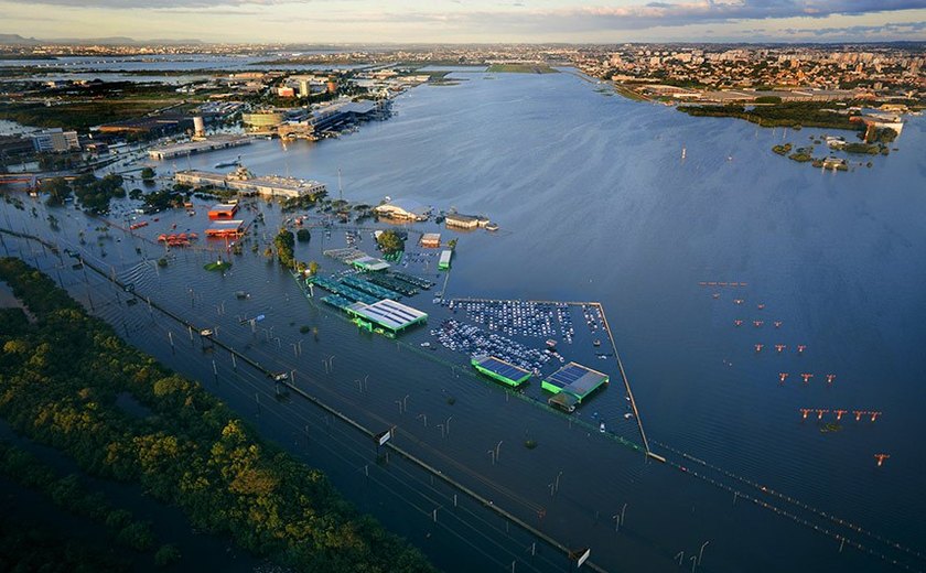 Lei facilita crédito para atingidos pelas enchentes no Rio Grande do Sul