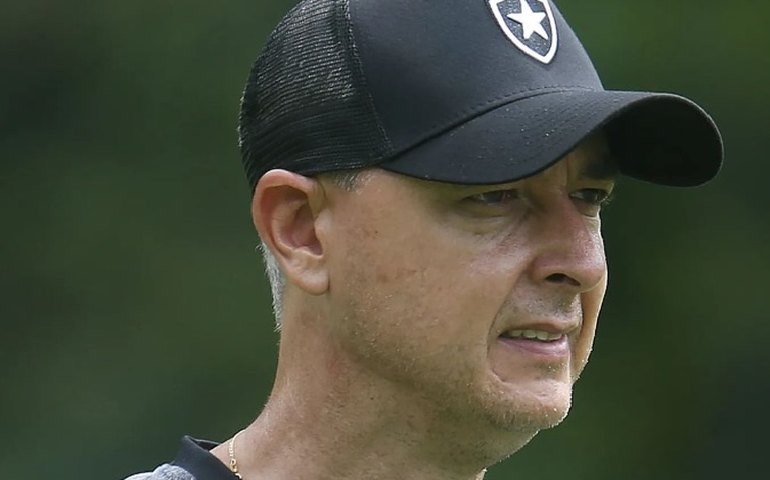 Demitido do Botafogo no mês passado, Tiago Nunes acerta com Universidad Católica, do Chile