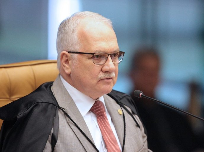 Fachin arquiva mais um inquérito que investigava o senador Renan Calheiros