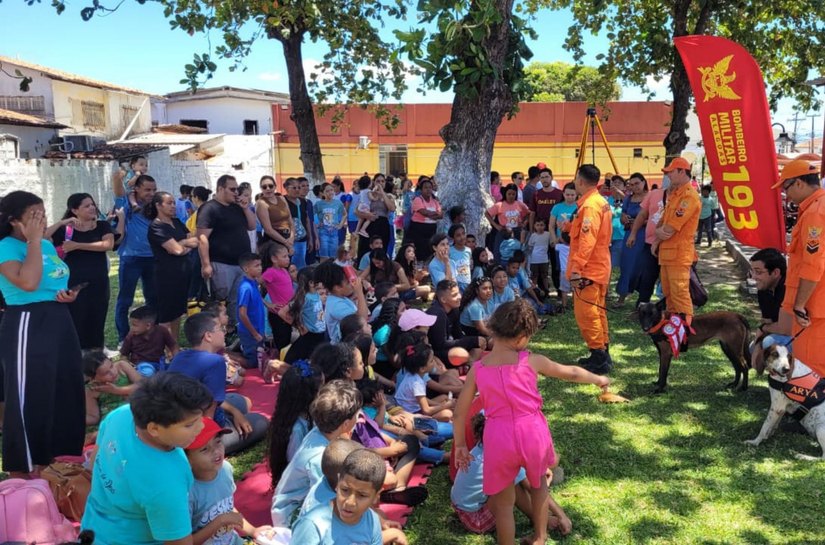 Corpo de Bombeiros inicia programação especial para a Semana da Criança