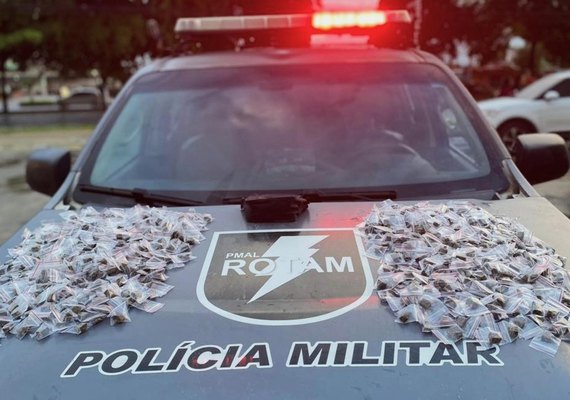 PM apreende arma de fogo, mais de 40 munições e drogas em Maceió