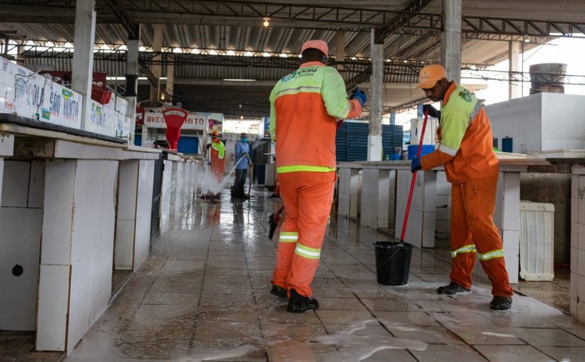 Mercado e feira do Jacintinho terão ações de limpeza nesta segunda (24)