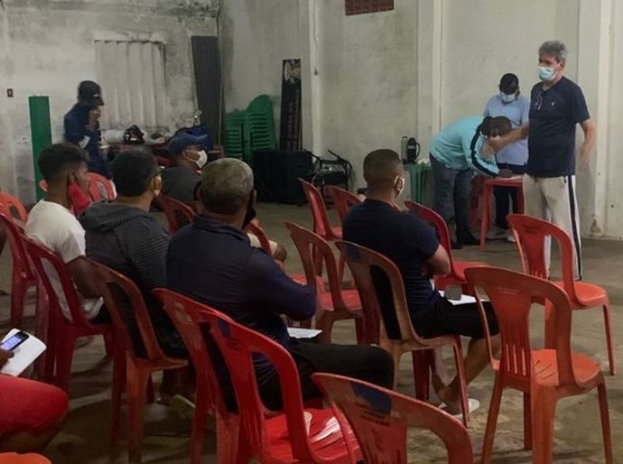 Secretaria de Esportes de Penedo realiza campeonatos de futebol de campo e quadra