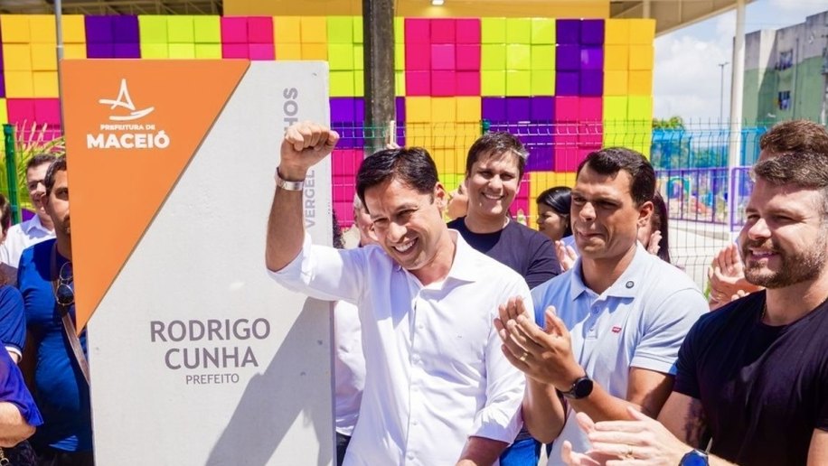 Prefeitura entrega Gigantinho Bilíngue Parque da Lagoa