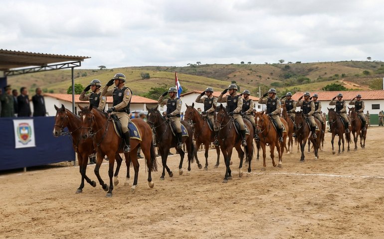 PM-AL forma dez novos centauros no Curso de Policiamento Montado