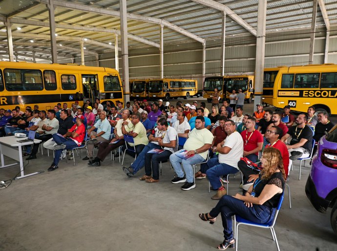 Detran amplia ações de educação para o trânsito com formação para motoristas de transporte escolar e motociclistas