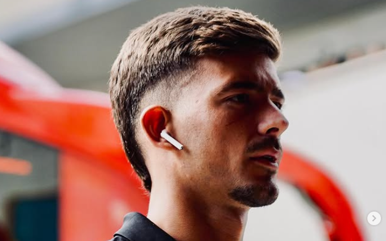 Jogador do Sevilla é detido sob acusação de forçar cartões para favorecer amigos em apostas