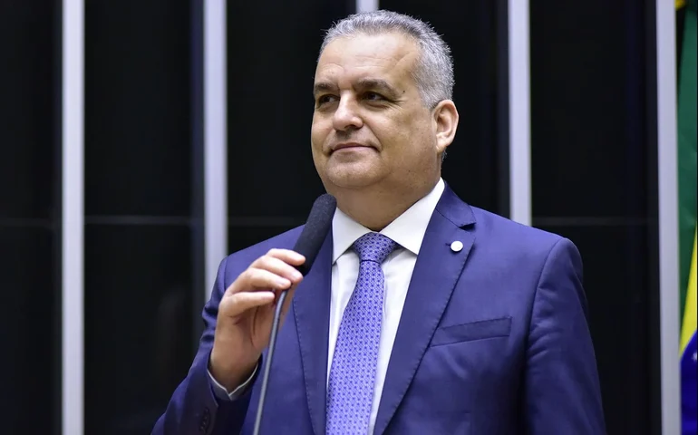 É tetra: Pela 4ª vez, Alfredo Gaspar é eleito o melhor parlamentar de Alagoas