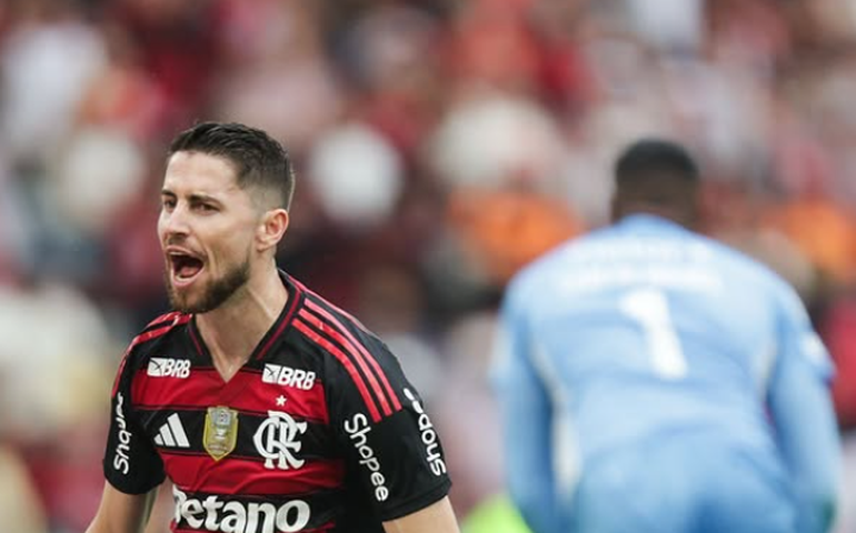 Flamengo e Palmeiras 'empatam' em chances de título do Brasileirão após 'final'