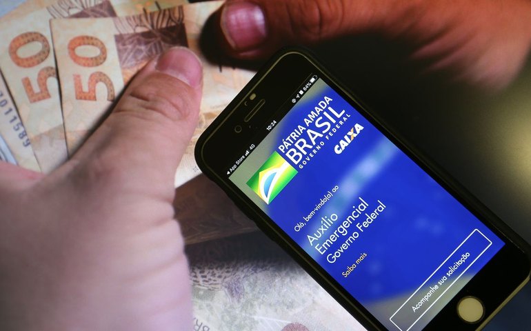 Trabalhadores nascidos em maio podem sacar auxílio emergencial