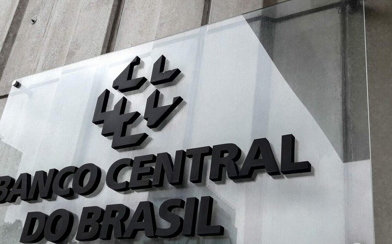 Cerca de 40 milhões de pessoas no Brasil fizeram 1ª transferência com PIX, diz BC